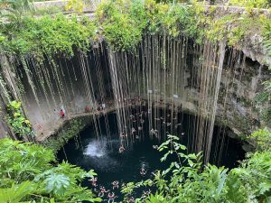 Read more about the article Tajemnice Cenote Jukatanu: Podwodne Skarby Meksyku